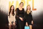 Premiéra filmu Karel: Ivana Gottová s dcerami Charlotte a Nelly