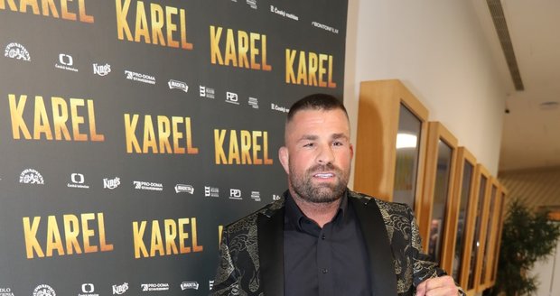 Premiéra filmu Karel: Karlos Vémola