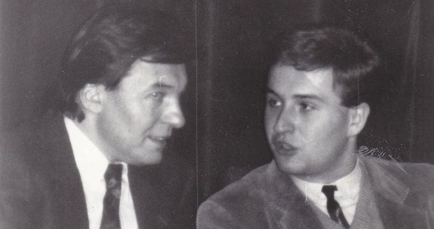 Karel Gott s Janem Adamem na besedě v klubu Iuridica (1986)