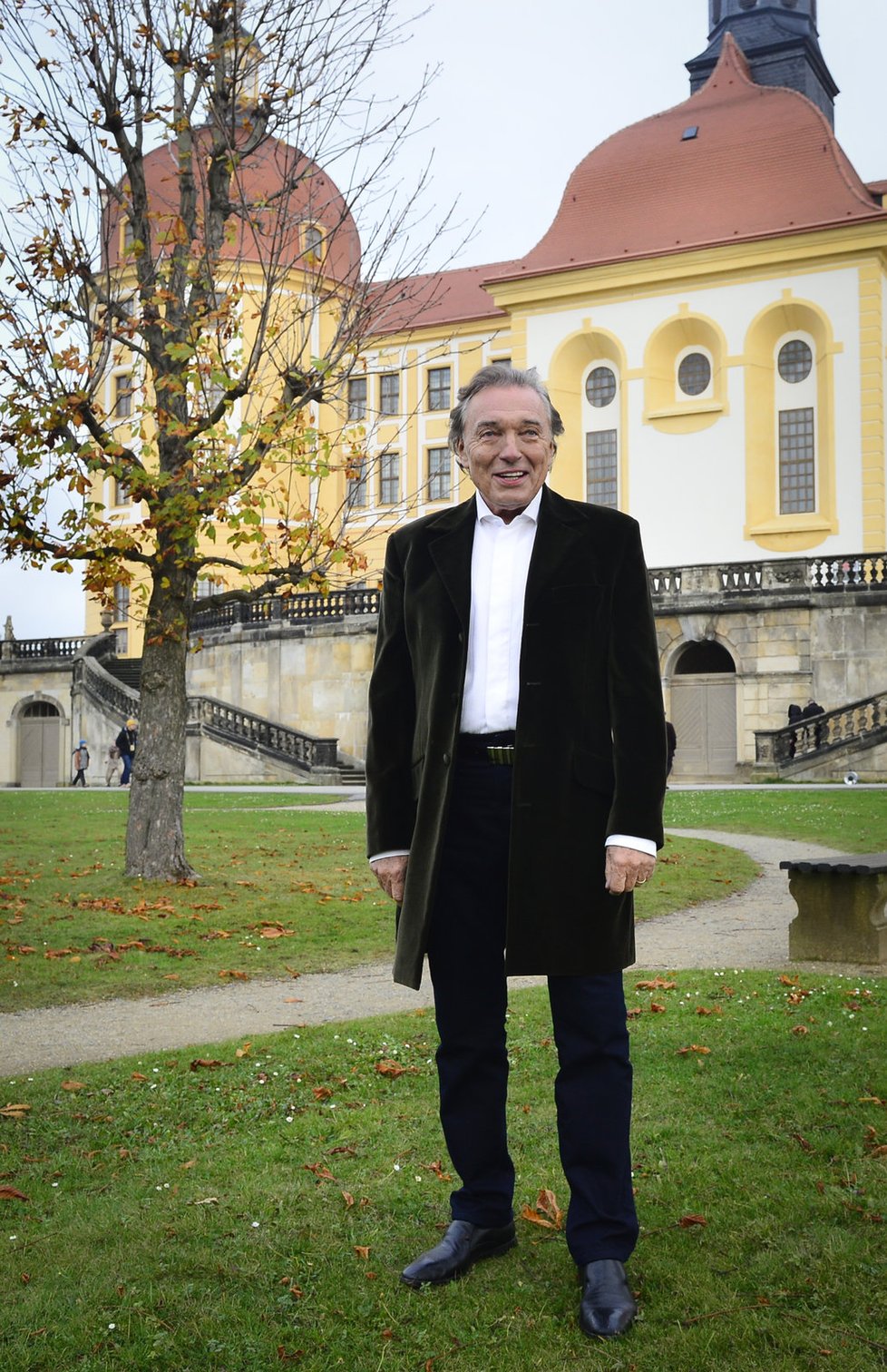 Karel Gott na zámku Moritzburg promrzl