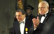 Václav Klaus udělil Karlu Gottovi medaili Za zásluhy. Václav Klaus udělil Karlu Gottovi medaili Za zásluhy.