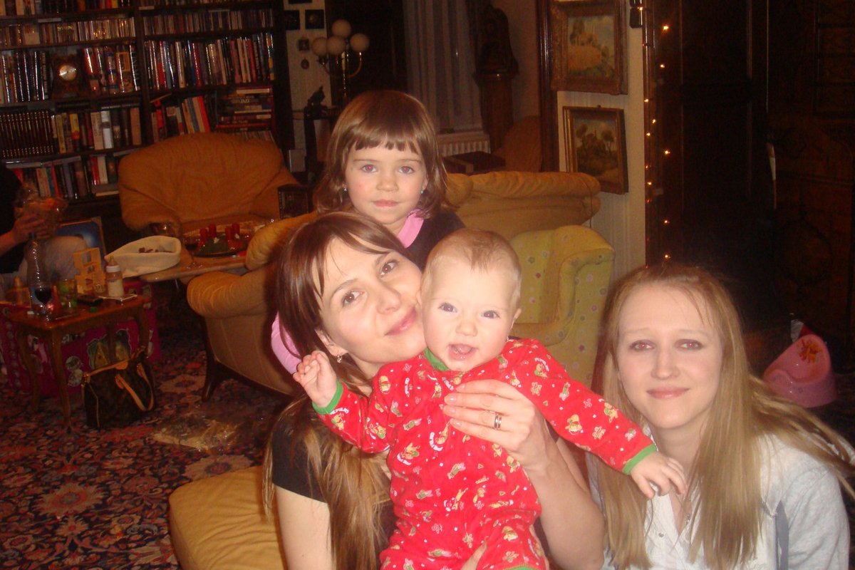 Ivana Gottová s dcerami a Karlovou dcerou Lucií