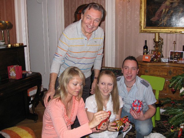 Vánoce 2008 s Dominikou, mladší Lucií a jejím partnerem Janem Kovaříkem