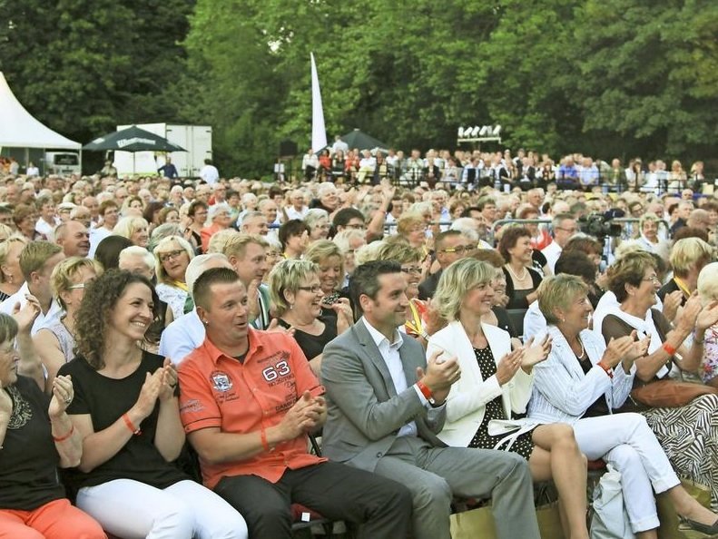 Karel Gott vystoupil na festivalu Classic Summer Pop v německém městě Brandenburg an der Havel.