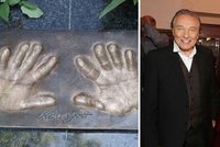 Tajemství dlaní Gotta (†80) na jeho hrobě: Otisky mu vzali krátce před smrtí
