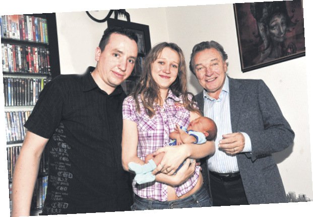 2010: Honza a Lucka se svým prvorozeným synem a šťastný dědeček Karel.