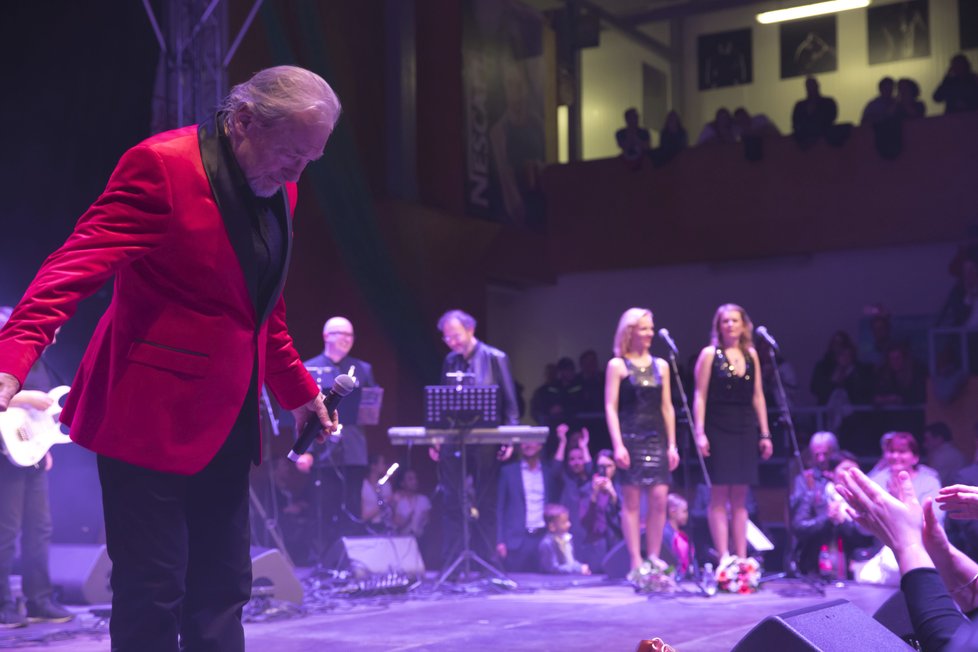 Karel Gott na vystoupení v Příbrami, únor 2019.