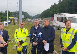 Vicepremiér Karel Havlíček (za ANO) a premiér Andrej Babiš (ANO) promluvili o modernizaci dálnice D1.