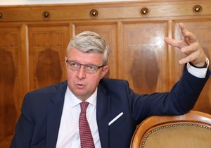 Ministr průmyslu a obchodu a dopravy Karel Havlíček (za ANO) při rozhovoru pro Blesk.