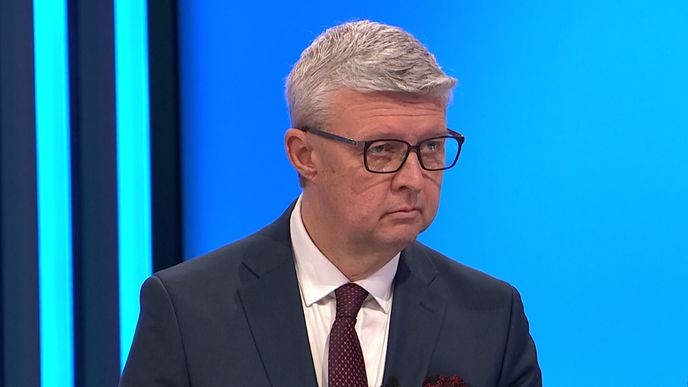 Dohoda Trumpa s Putinem o dodávkách ruské nafty podle ministra průmyslu Karla Havlíčka ceny pohonných hmot neovlivní. Dohoda Trumpa s Putinem o dodávkách ruské nafty podle ministra průmyslu Karla Havlíčka ceny pohonných hmot neovlivní.