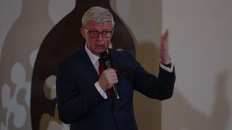 Co s českou muniční iniciativou? Odborníci se shodli: Nerušit! Zachovat české vedení i bez peněz z rozpočtu Co s českou muniční iniciativou? Odborníci se shodli: Nerušit! Zachovat české vedení i bez peněz z rozpočtu