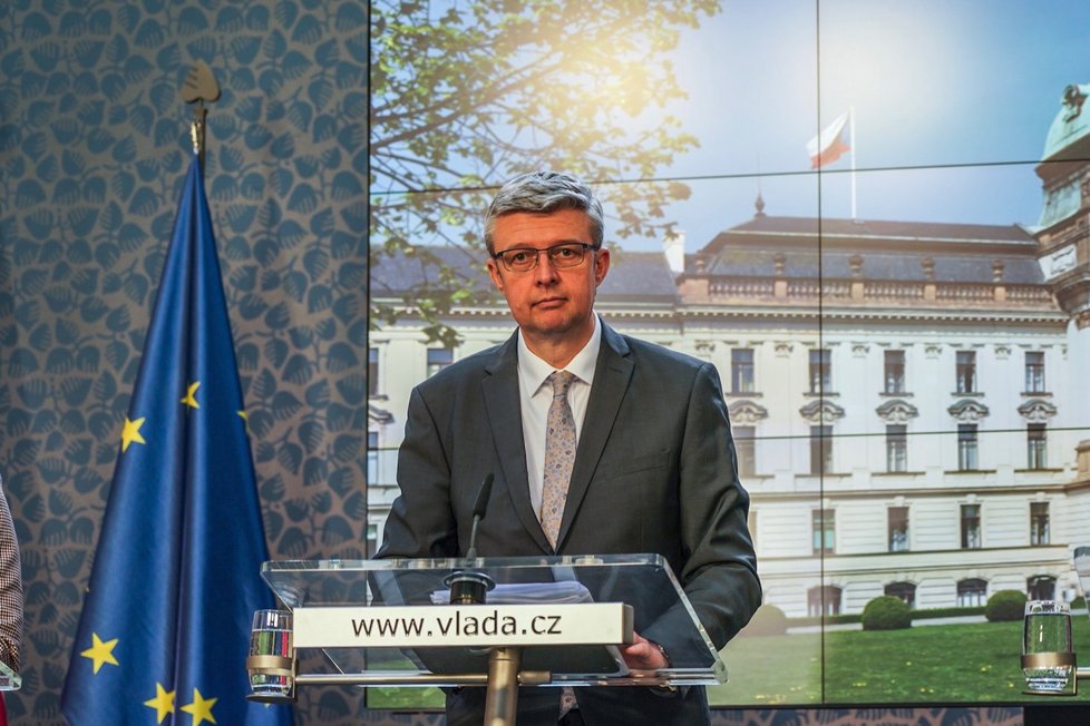 Karel Havlíček na tiskové konferenci po jednání Rady pro výzkum, vývoj a inovace (31. 5. 2019)