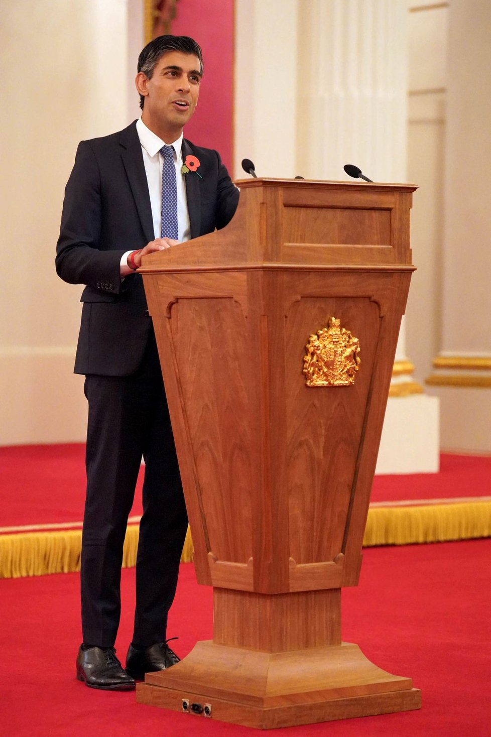Čerstvý premiér Rishi Sunak na klimarecepci v Buckinghamském paláci (4. 11. 2022)