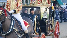 Kate přijela s Williamem v kočáře na královský banket pro německého prezidenta (3.12.2025)