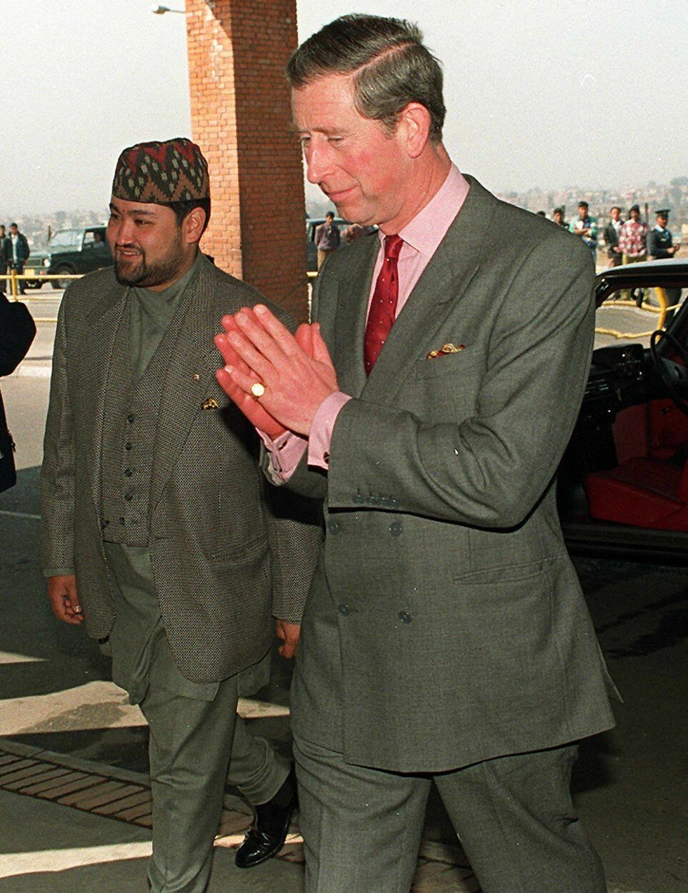 Karel III. v Nepálu v roce 1998