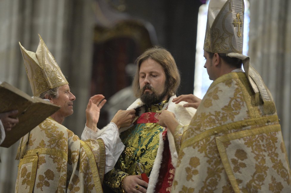 V katedrále sv. Víta proběhla rekonstrukce korunovace Karla IV.