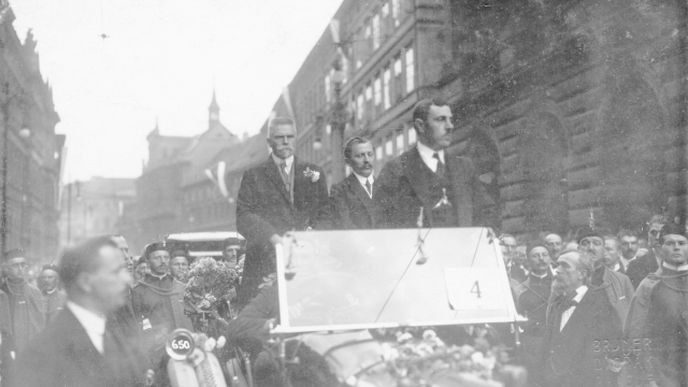 První a druhý předseda československé vlády: Karel Kramář a Vlastimil Tusar