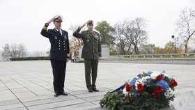 Náčelník generálního štábu Karel Řehka přivítal v Praze předsedu Vojenského výboru NATO Roba Bauera (22.11.2023)