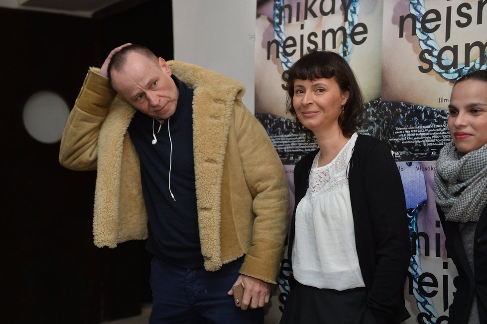 Hlavní hrdinové filmu Karel Roden a Lenka Vlasáková