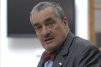 Schwarzenberg byl znovu zvolen předsedou TOP 09 a míří na Hrad!