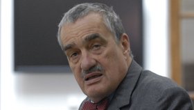 Karel Schwarzenberg byl znovu zvolene předsedou TOP 09.