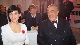 Karel Schwarzenberg s Markétou Pekarovou Adamovou v roce 2016.