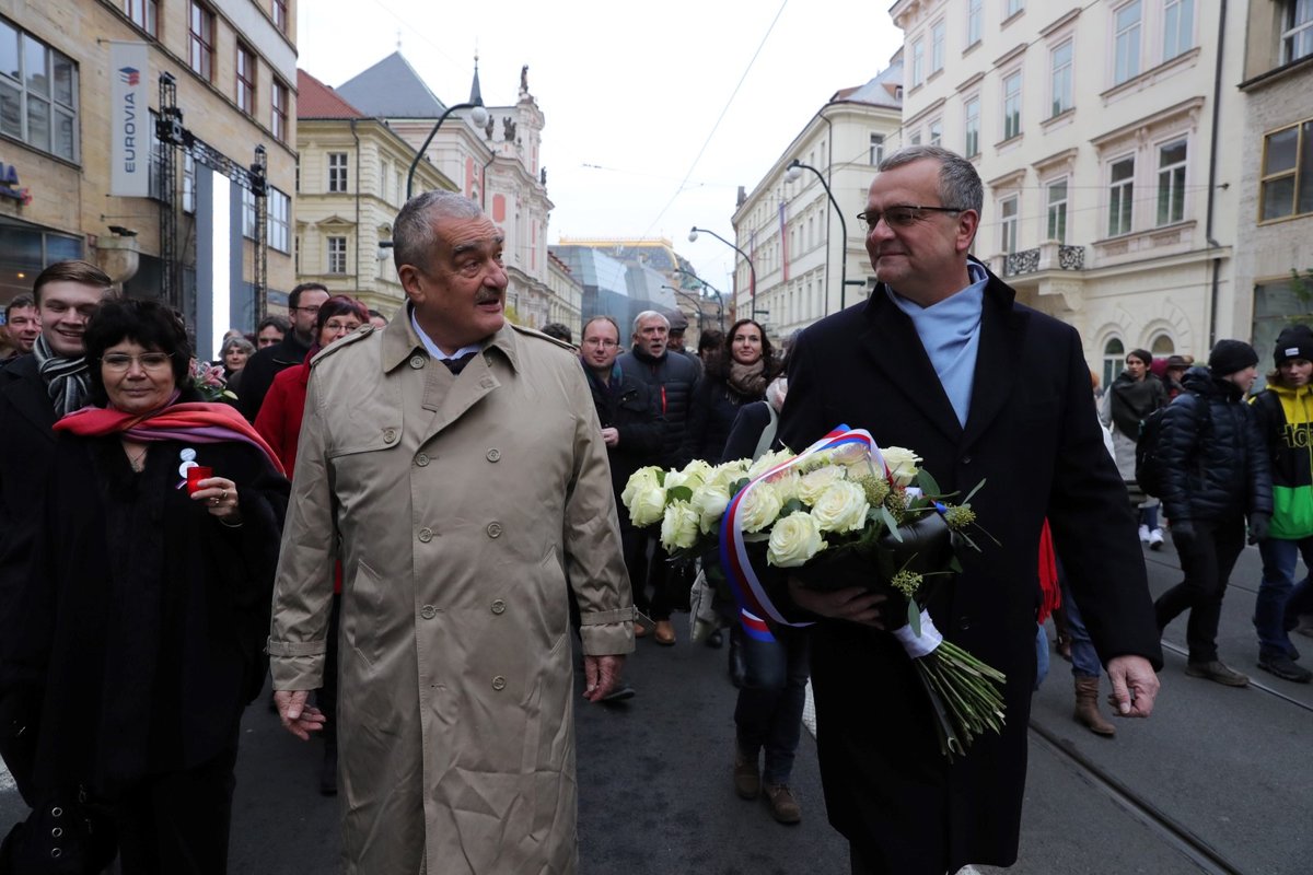 Karel Schwarzenberg a Miroslav Kalousek (oba TOP 09), 17. listopad 2017