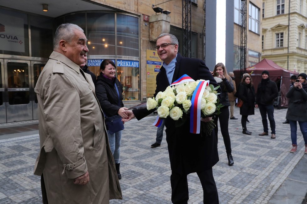 Karel Schwarzenberg a Miroslav Kalousek na Národní třídě