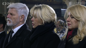 Petr Pavel, Eva Pavlová a Zuzana Čaputová na pohřbu Karla Schwarzenberga (9.12.2023)