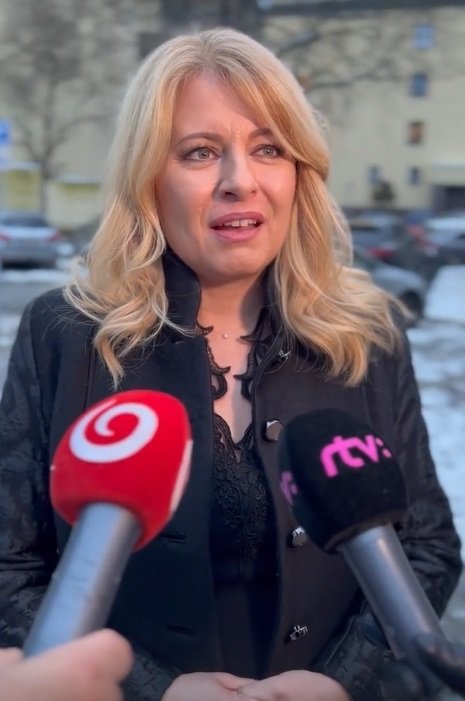 Zuzana Čaputová nechyběla na posledním rozloučení s Karlem Schwarzenbergem v Praze (9.12.2023).