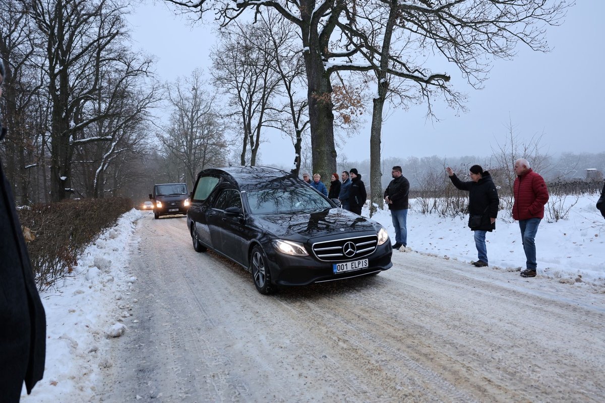 Pohřeb Karla Schwarzenberga: Ukládání ostatků na Orlíku