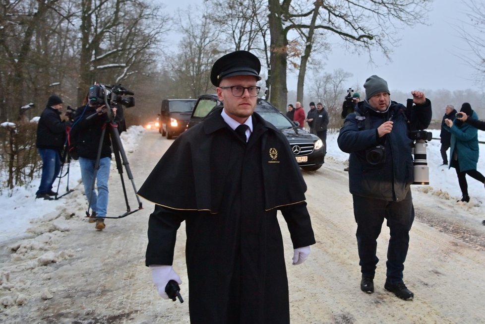 Pohřeb Karla Schwarzenberga: Ukládání ostatků na Orlíku