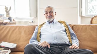 Karel Schwarzenberg: Vláda se spolehla na mechanismus z totality, že befel je befel 