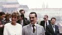Princ Charles a princezna Diana navštívili v květnu roku 1991 Prahu. Setkali se i s tehdejším kancléřem Karlem Schwarzenbergem. 