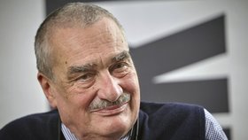 Karel Schwarzenberg (TOP 09) je nevlastním bratrem Pezoldové.