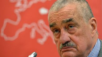 Odcházející Schwarzenberg: Ze Zemanova postoje k uprchlíkům jsem zhnusen