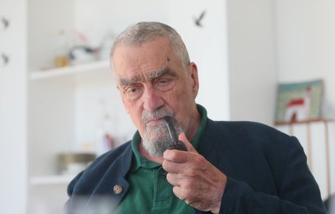 Karel Schwarzenberg slaví 85: Místo party mše a slova o chatrném zdraví