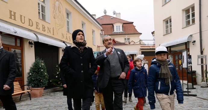 Schwarzenberg ukázal potomkům krásy hlavního města.