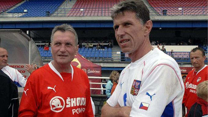 Zemřel Karel Šilhavý (†69). Bratr bývalého trenéra reprezentace podlehl těžké nemoci Zemřel Karel Šilhavý (†69). Bratr bývalého trenéra reprezentace podlehl těžké nemoci
