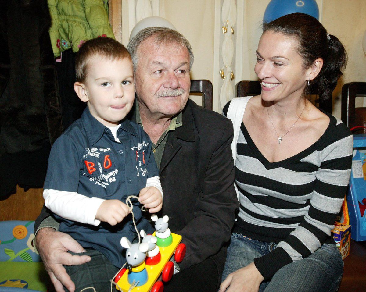 Karel Šíp s manželkou Ivou a synem Honzíkem.