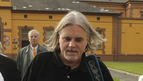 Karel Srba při propuštění na svobodu v roce 2010