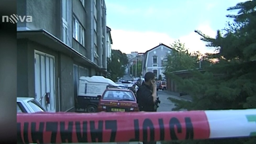 Vyšetřování vraždy na pražském Veleslavíně v září 2003.
