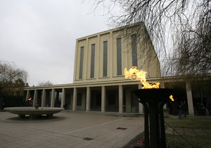 Velká obřadní síň strašnického krematoria v Praze