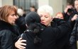 Na pohřeb Štědrého dorazily celebrity do krematoria v pražských Strašnicích.