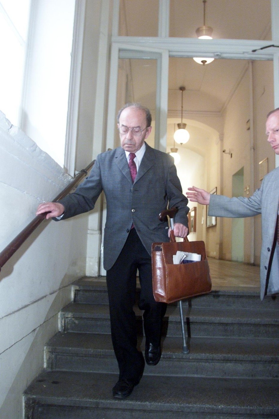 Komunistický prokurátor Karel Vaš byl zproštěn obvinění za justiční vraždu, případ byl podle soudu promlčený
