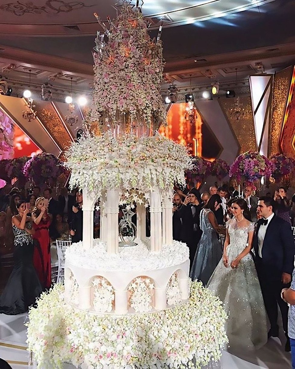 Syn arménského miliardáře Karen Karapetjan měl luxusní svatbu v Moskvě.