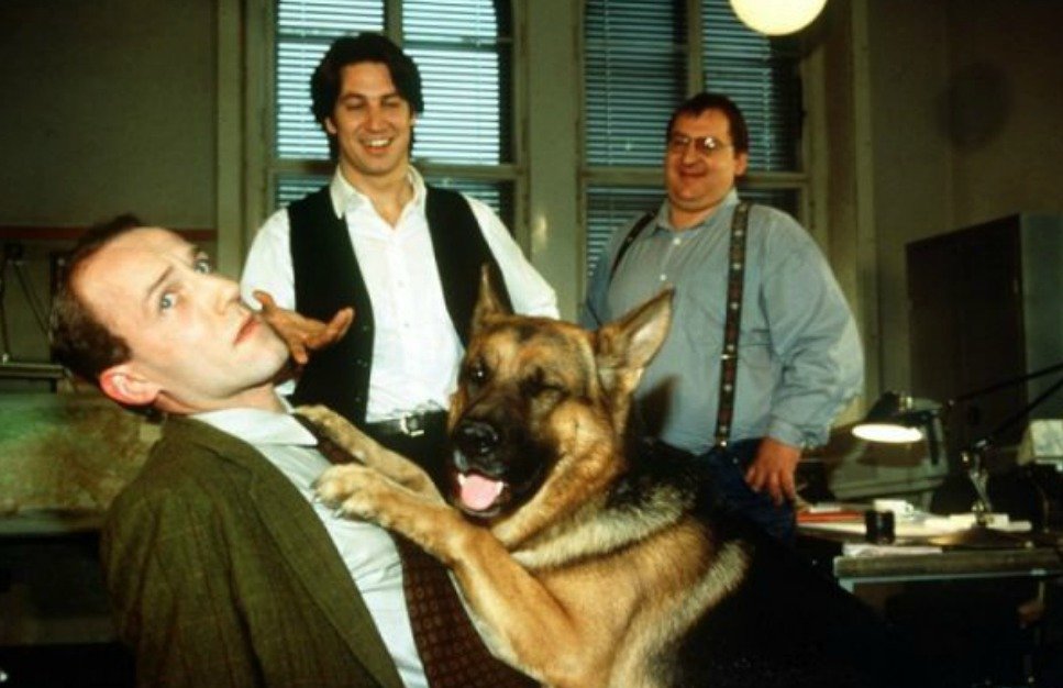 1994 - Karl Markovics v seriálu Komisař Rex