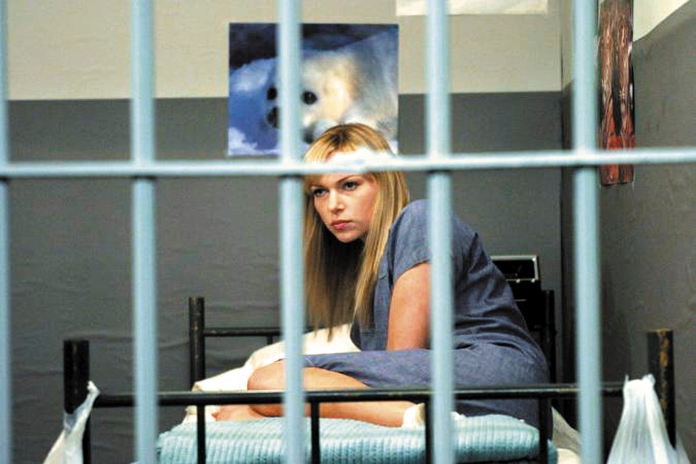 Příběh bestie Karly Homolkové se stal námětem i pro film z roku 2006, kde si Karlu zahrála Laura Prepon.