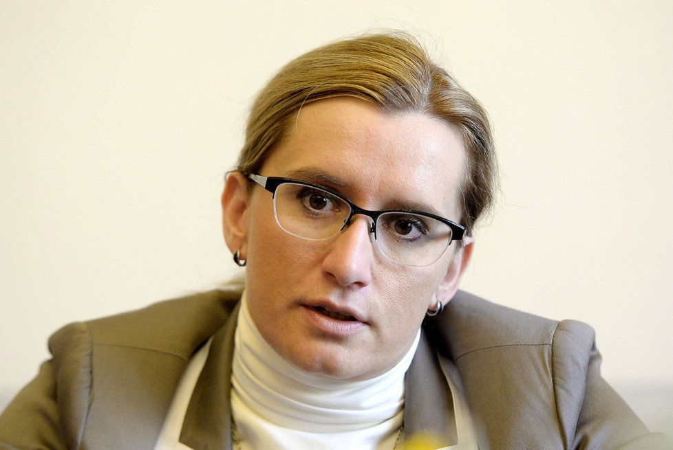 Karla Šlechtová (39, ANO), ministryně pro místní rozvoj