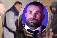 Oholený a v mundúru: První foto Vémoly z basy! Už má za sebou i operaci